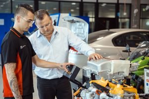 ক্র্যাঙ্কশ্যাফট পরীক্ষাকরণ | ইঞ্জিন ওভারহলিং এবং ইঞ্জিনের গোলযোগ, কারণ ও প্রতিকার | অটোমোবিল ইঞ্জিনিয়ারিং